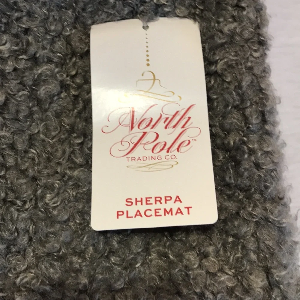 Nwt 4 North Pole Sherpa gray placemats.